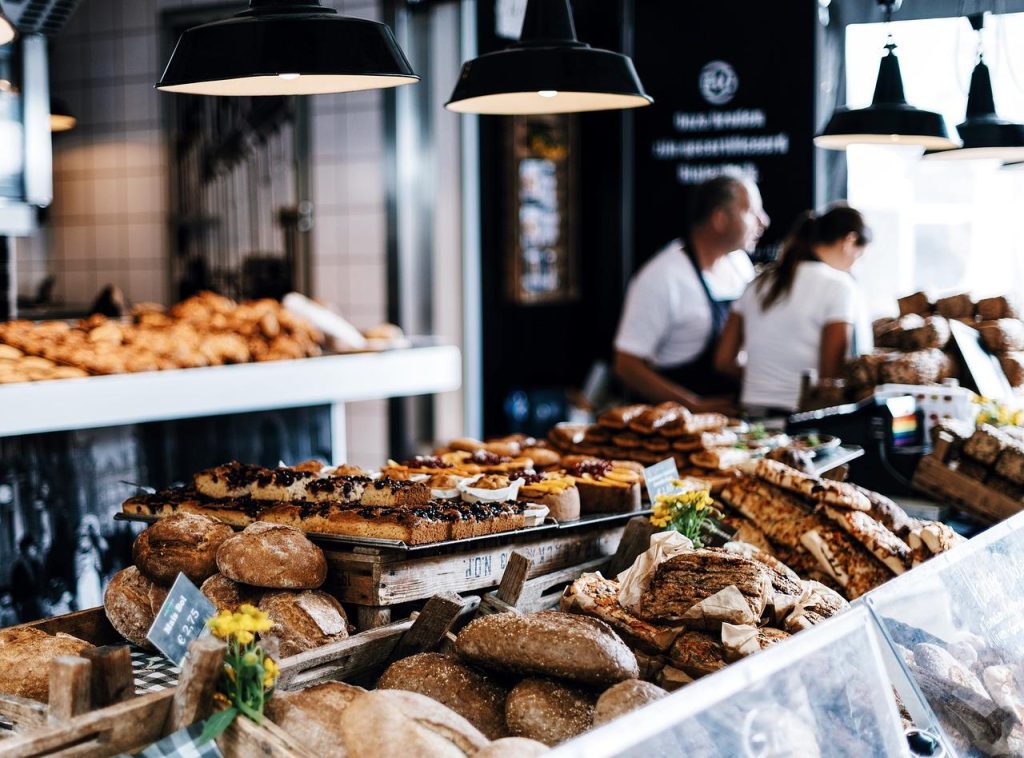 Bakkerij in Hoorn met versgebakken brood, croissants en lokale specialiteiten in het hart van de historische stad