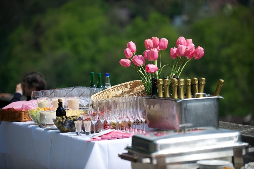 Catering in Geleen met verse lokale ingrediënten en persoonlijke menukaarten voor evenementen